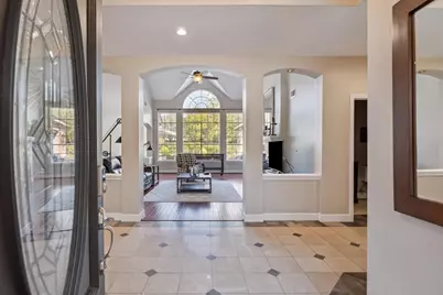 103 Chatsworth Circle, Sugar Land, TX 77479 - Photo 4