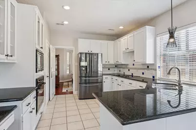 103 Chatsworth Circle, Sugar Land, TX 77479 - Photo 12