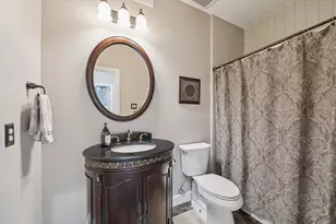 103 Chatsworth Cir, Sugar Land, TX 77479 - Photo 8