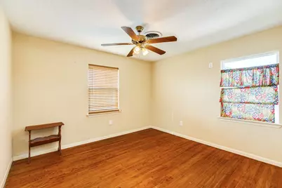 5519 Menard Avenue, Galveston, TX 77551 - Photo 22