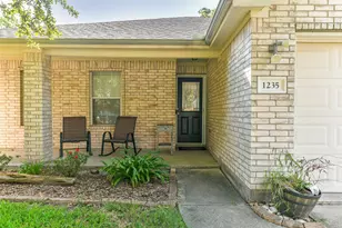 1235 Halls Bridge Bridge, League City, TX 77573 - Photo 2