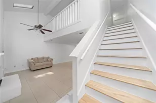 13742 Hollowgreen Dr, Houston, TX 77082 - Photo 12