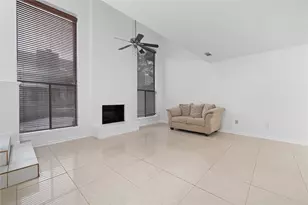 13742 Hollowgreen Dr, Houston, TX 77082 - Photo 24