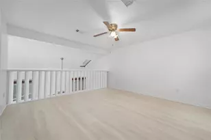 13742 Hollowgreen Dr, Houston, TX 77082 - Photo 10