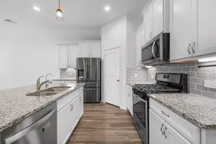 1388 Grays Gully Dr, Montgomery, TX 77316 - Photo 6