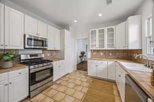 812 13th Street W, Houston, TX 77008 - Photo 14