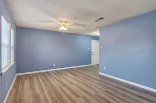 2613 Timber Dr, Dickinson, TX 77539 - Photo 10