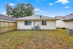 8427 Ashlawn Dr, Houston, TX 77083 - Photo 34