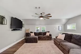 819 Sentinel Oaks, Pinehurst, TX 77362 - Photo 12