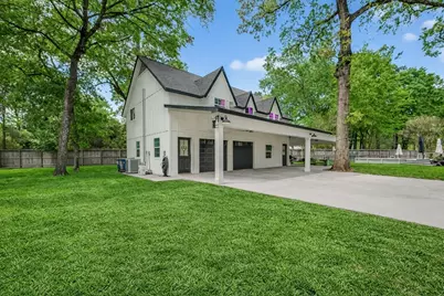 819 Sentinel Oaks, Pinehurst, TX 77362 - Photo 2