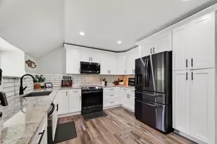 819 Sentinel Oaks, Pinehurst, TX 77362 - Photo 18