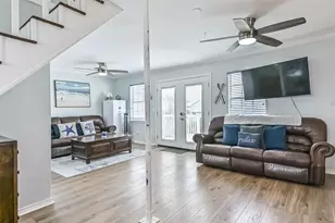 3917 3rd St, Galveston, TX 77554 - Photo 12
