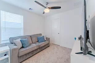 10213 Berkeley Spgs Trl, Houston, TX 77051 - Photo 12