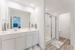 10213 Berkeley Spgs Trl, Houston, TX 77051 - Photo 8