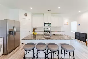 10213 Berkeley Spgs Trl, Houston, TX 77051 - Photo 16