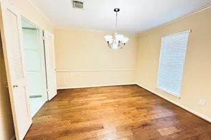 13935 St Marys Ln, Houston, TX 77079 - Photo 4