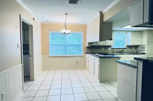 13935 St Marys Ln, Houston, TX 77079 - Photo 6