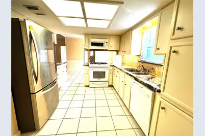 13935 Saint Marys Lane, Houston, TX 77079 - Photo 8