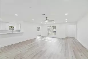 18111 Barbuda Ln, Houston, TX 77058 - Photo 26