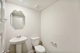 586 Avisa Dr, Kemah, TX 77565 - Photo 10