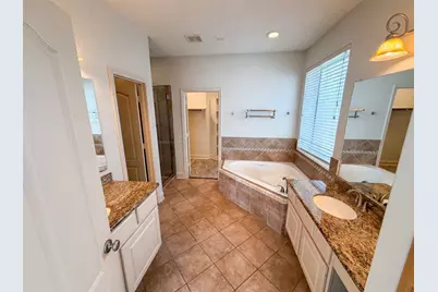 15822 Maple Shores Drive, Houston, TX 77044 - Photo 14