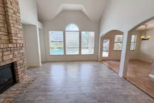 15822 Maple Shores Dr, Houston, TX 77044 - Photo 2