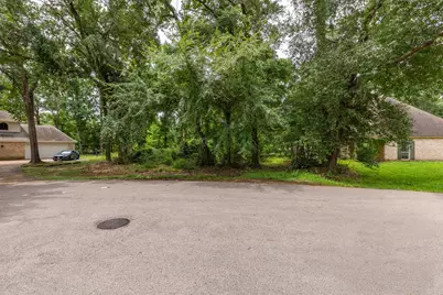 135 Jeb Stuart Lane, Conroe, TX 77302 - Photo 6