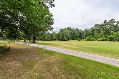 135 Jeb Stuart Lane, Conroe, TX 77302 - Photo 12