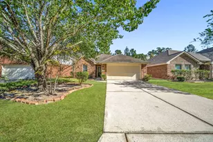 158 S Star Ridge Cir, The Woodlands, TX 77382 - Photo 2