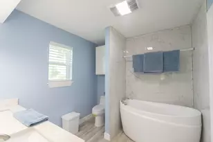 720 Winchester Trail, Angleton, TX 77515 - Photo 14