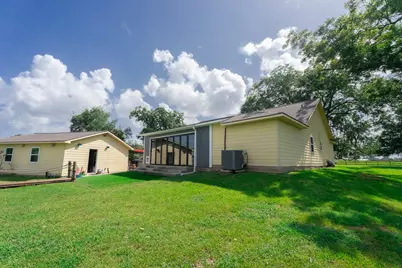 720 Winchester Trail, Angleton, TX 77515 - Photo 8