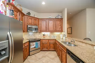 6022 Lynwood Banks Ln, Houston, TX 77092 - Photo 4