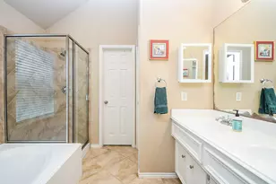 6022 Lynwood Banks Ln, Houston, TX 77092 - Photo 12