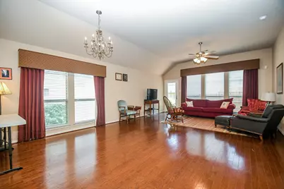 6022 Lynwood Banks Lane, Houston, TX 77092 - Photo 6