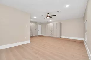 10550 Emnora Ln, Houston, TX 77043 - Photo 14