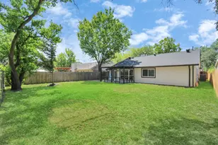 10550 Emnora Ln, Houston, TX 77043 - Photo 28