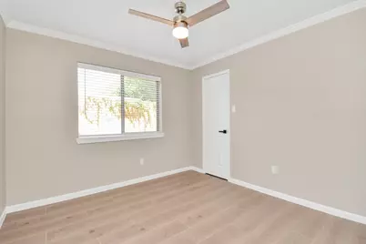 10550 Emnora Lane, Houston, TX 77043 - Photo 22