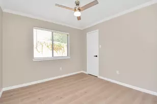 10550 Emnora Ln, Houston, TX 77043 - Photo 22