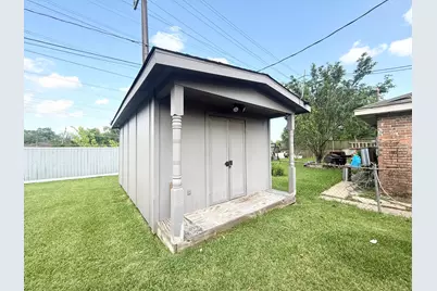 7315 Belle Park Dr, Houston, TX 77072 - Photo 10