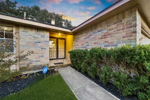 8106 Windy Acres Dr, Houston, TX 77040 - Photo 2