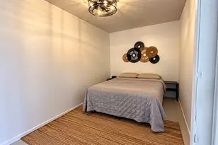 5238 Arboles Dr, Houston, TX 77035 - Photo 6
