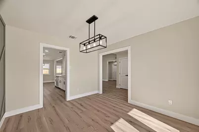 5718 Longforest Drive, Houston, TX 77088 - Photo 8