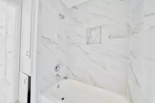 1424 Marshall St, Houston, TX 77006 - Photo 8