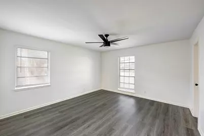 1934 Woodvine Drive, Houston, TX 77055 - Photo 14