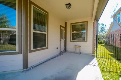 118 N Heritage Mill Circle, Tomball, TX 77375 - Photo 8