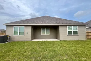 13601 Gaff Rig Dr, Texas City, TX 77510 - Photo 2