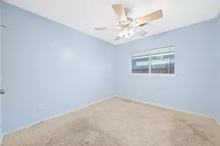 11018 WARATH Oak Ct, Houston, TX 77065 - Photo 24