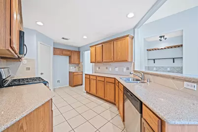 11018 Warath Oak Court, Houston, TX 77065 - Photo 10