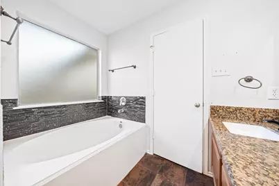 11018 Warath Oak Court, Houston, TX 77065 - Photo 20