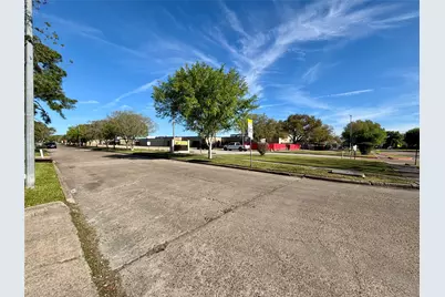 4903 Raven Ridge Drive, Houston, TX 77053 - Photo 20